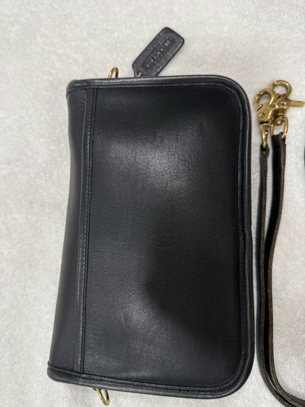 Vintage Coach 9755 Dinky Black Leather Crossbody/Shoulder Bag with Gold Turnlock - Picture 2 of 7